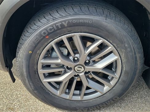 Used 2021 Nissan Rogue S image 11