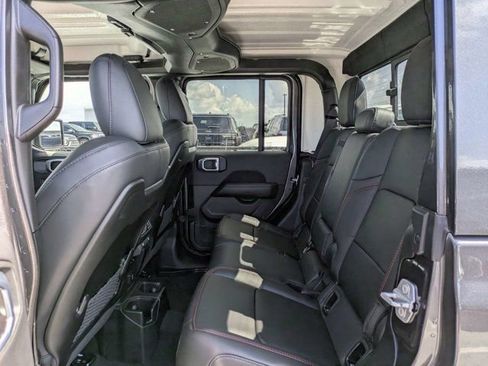 New 2026 Jeep Gladiator Rubicon AWD/4WD image 13