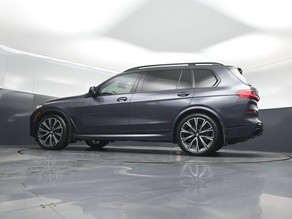 Used 2020 BMW X7 M50i w/ Dynamic Handling Package AWD/4WD image 52
