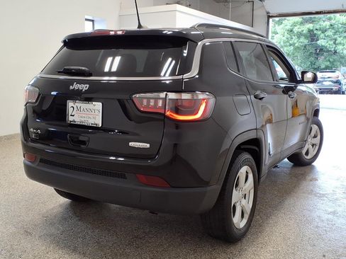 Used 2021 Jeep Compass Latitude w/ Sun and Sound Group AWD/4WD image 4