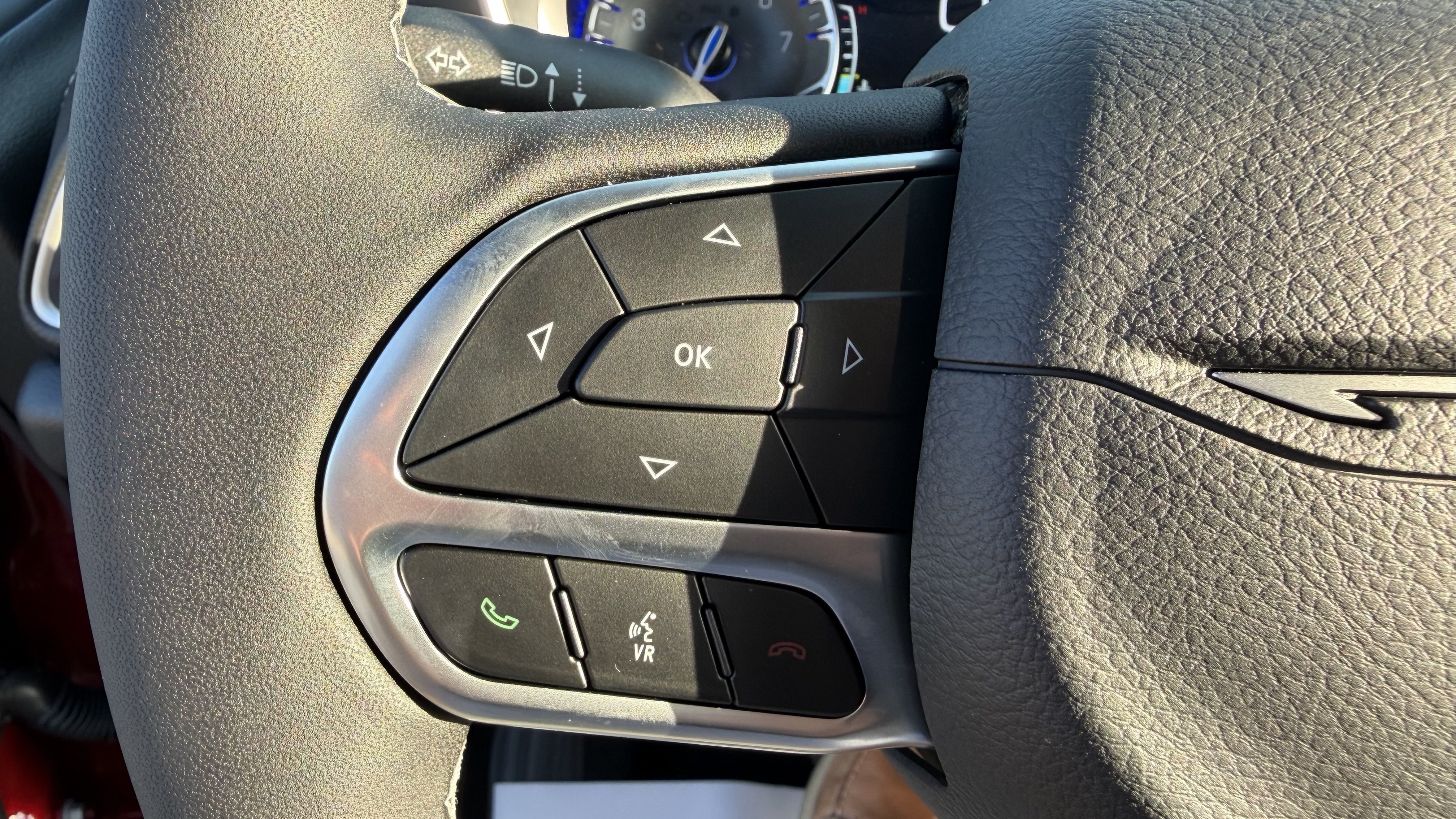 New 2027 Chrysler Pacifica Select w/ Family Tech Group AWD/4WD image 19