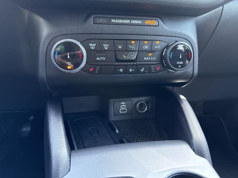 Used 2024 Ford Bronco Sport Outer Banks w/ Tech Package AWD/4WD image 32