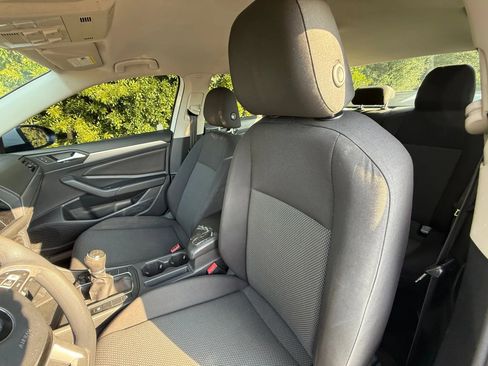 Used 2019 Volkswagen Jetta S image 33