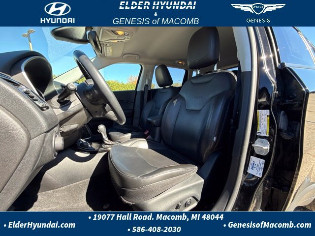 Used 2018 Jeep Compass Limited w/ Navigation Group AWD/4WD image 12