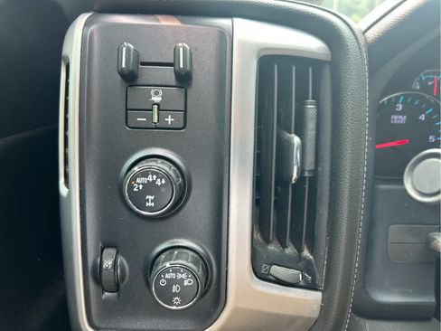 Used 2018 GMC Sierra 1500 SLE w/ SLE Value Package AWD/4WD image 14