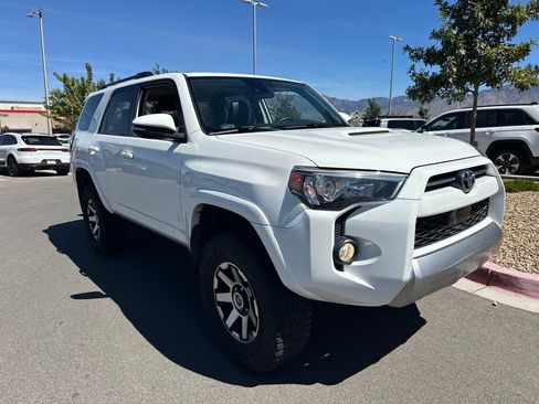 Used 2020 Toyota 4Runner TRD Off-Road Premium w/ Moonroof Package AWD/4WD image 3