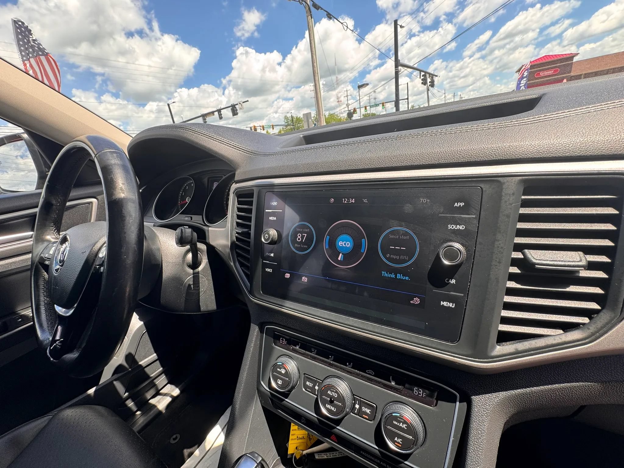 Used 2020 Volkswagen Atlas SE w/ Panoramic Sunroof Package FWD image 29