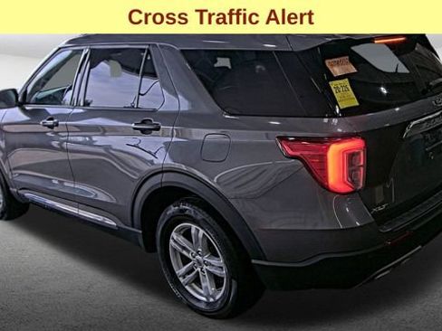 Used 2023 Ford Explorer XLT w/ Equipment Group 202A AWD/4WD image 8