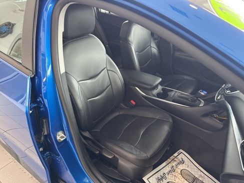 Used 2017 Chevrolet Volt Premier image 17