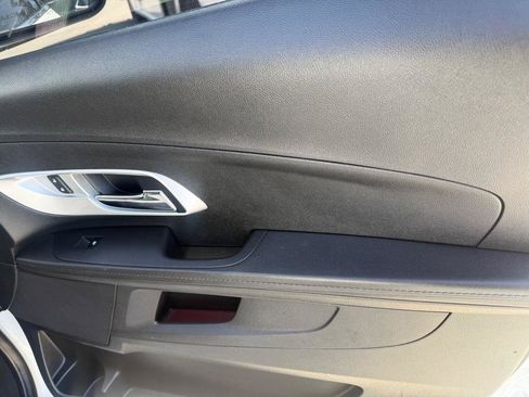 Used 2017 Chevrolet Equinox LS AWD/4WD image 19
