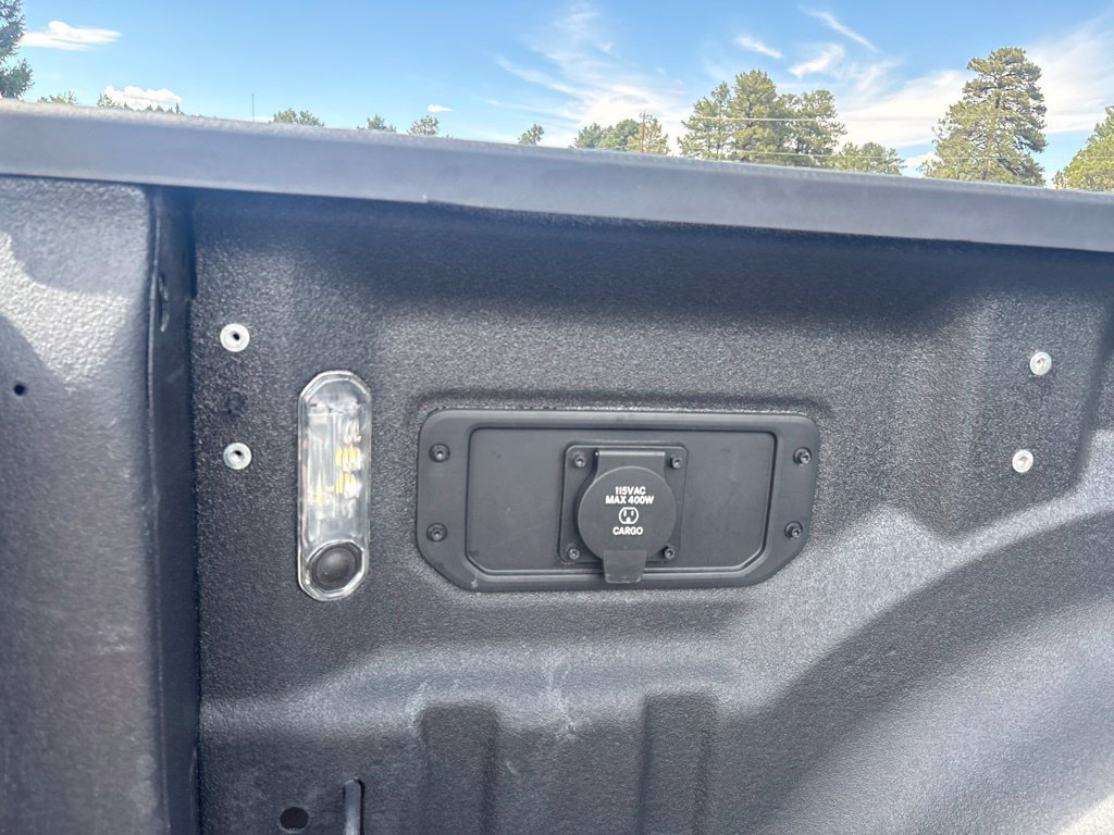 Used 2025 RAM 1500 Laramie w/ Sport Appearance Package AWD/4WD image 10