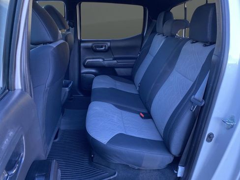 Used 2023 Toyota Tacoma TRD Off-Road image 39