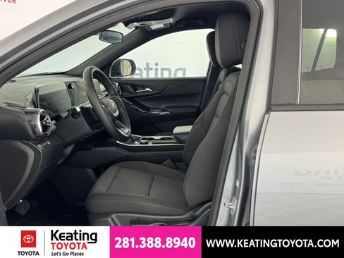 Used 2026 Chevrolet Equinox LT AWD/4WD image 13