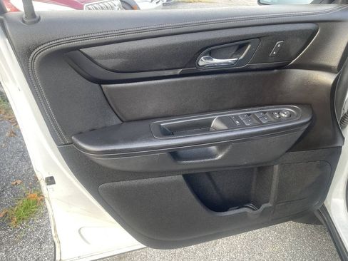 Used 2016 GMC Acadia SLE FWD image 11