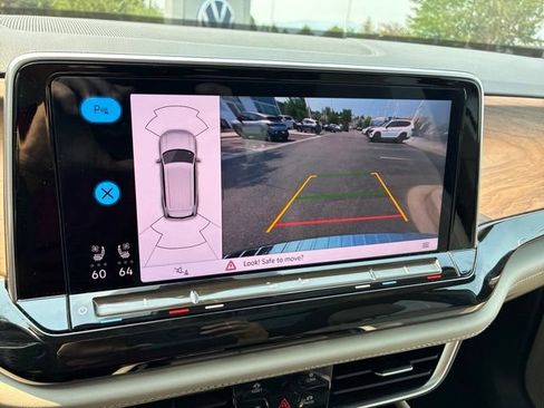 Used 2024 Volkswagen Atlas SE w/ Panoramic Sunroof Package AWD/4WD image 21