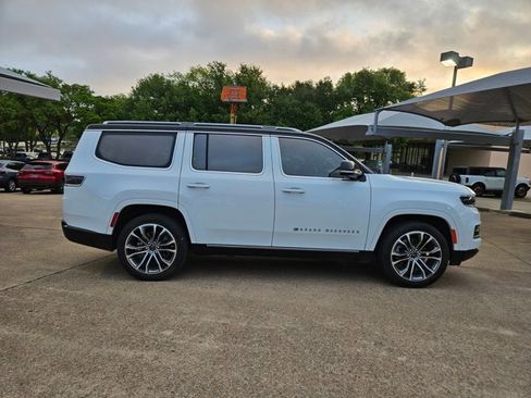 Used 2024 Jeep Grand Wagoneer Series III image 4