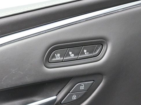 Used 2022 Cadillac Escalade Sport Platinum image 10