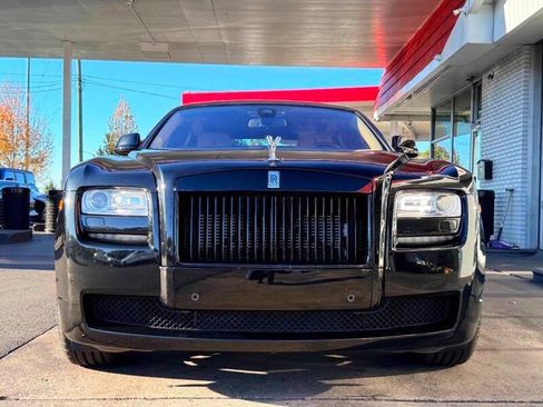 Used 2014 Rolls-Royce Ghost RWD image 7