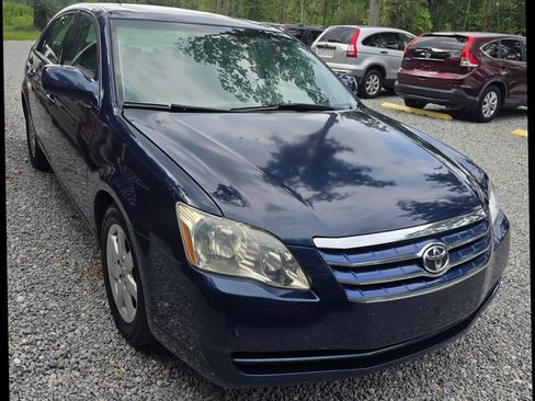 Used 2005 Toyota Avalon XL FWD image 3
