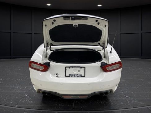 Used 2020 FIAT 124 Spider Abarth w/ Convenience Group RWD image 16