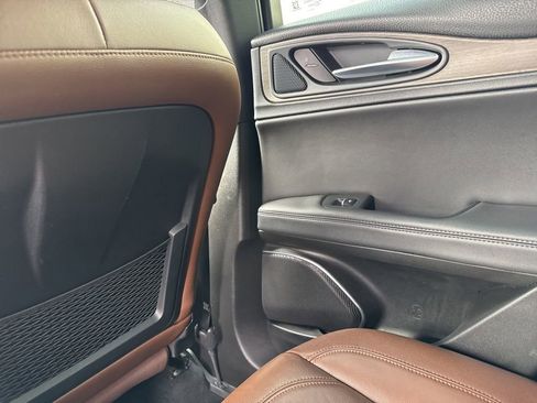Used 2022 Alfa Romeo Stelvio Ti image 19