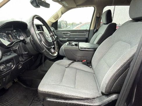 Used 2019 RAM 1500 Big Horn RWD image 9