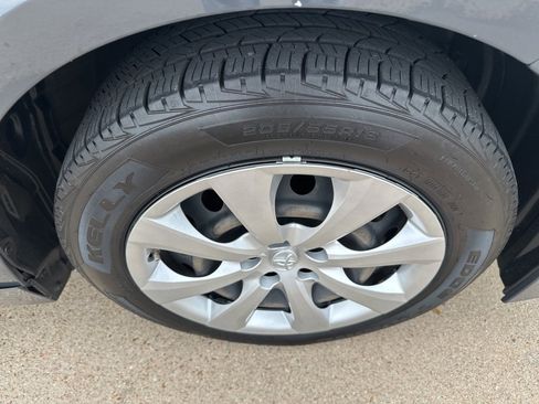 Used 2023 Toyota Corolla LE image 18