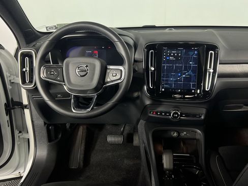 Used 2024 Volvo C40 P8 Recharge Plus w/ Climate Package image 16