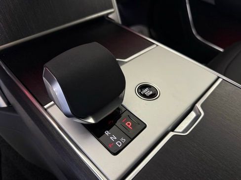 New 2025 Land Rover Range Rover SE image 17