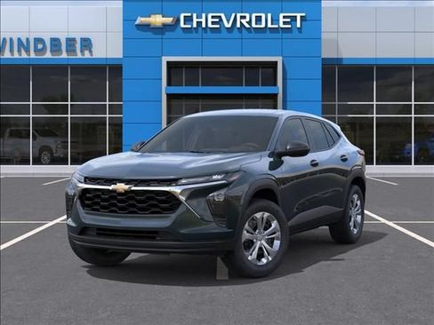 New 2026 Chevrolet Trax LS FWD image 6