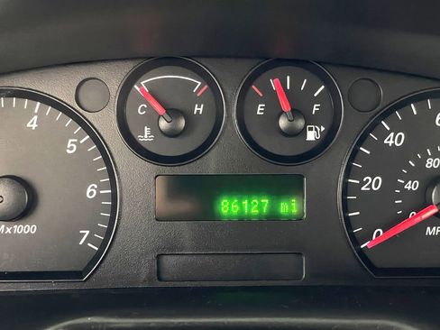 Used 2004 Ford Taurus SE FWD image 20