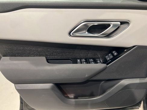 Used 2025 Land Rover Range Rover Velar S image 16