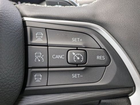 New 2025 Jeep Grand Cherokee L Laredo image 23