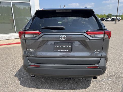Used 2025 Toyota RAV4 XLE AWD/4WD image 13