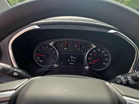 Used 2025 Chevrolet Blazer LT FWD image 15
