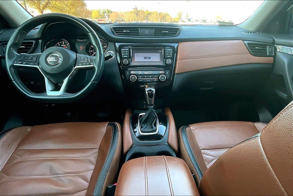 Used 2017 Nissan Rogue SL w/ SL Premium Package AWD/4WD image 15