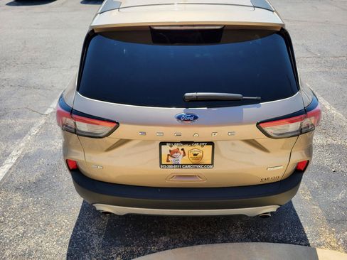 Used 2020 Ford Escape SE FWD image 29