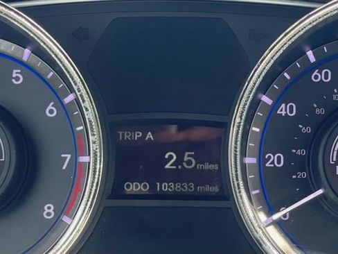 Used 2011 Hyundai Sonata SE w/ Navigation & Sunroof Pkg 4 image 24