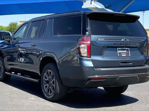 Used 2021 Chevrolet Suburban Z71 w/ Z71 Off-Road Package AWD/4WD image 12
