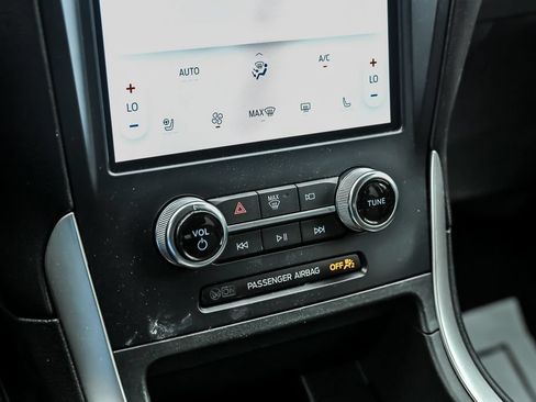 Certified 2024 Ford Edge SEL w/ Convenience Package AWD/4WD image 24