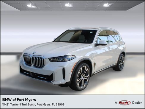 New 2026 BMW X5 xDrive50e image 1