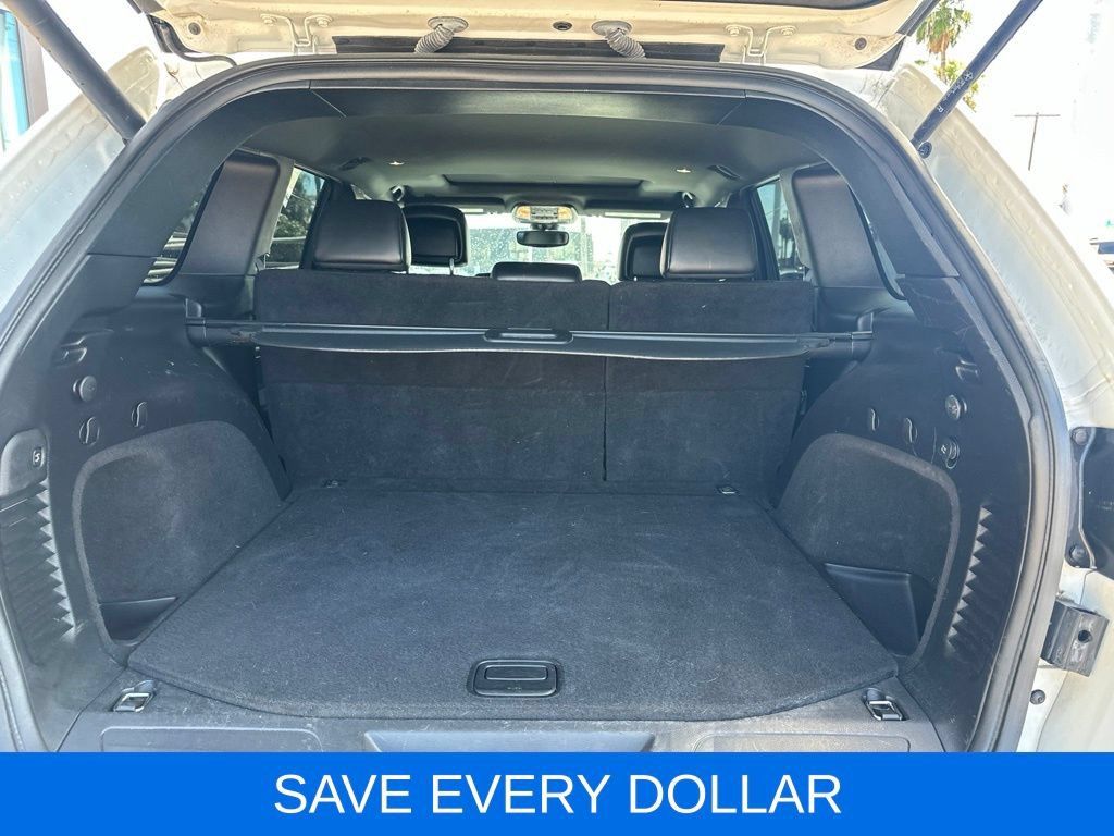 Used 2019 Jeep Grand Cherokee Altitude AWD/4WD image 5