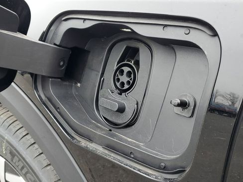 New 2026 Chevrolet Equinox EV LT FWD image 8