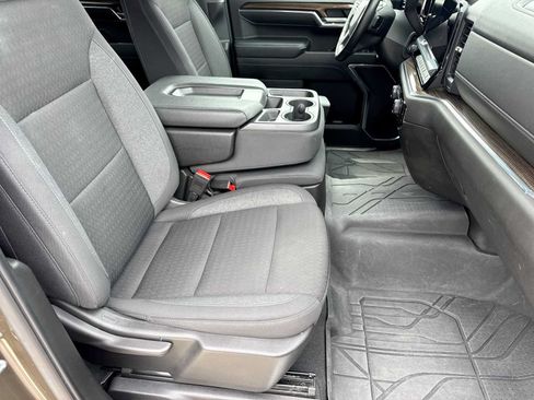 Used 2023 Chevrolet Silverado 1500 LT AWD/4WD image 20