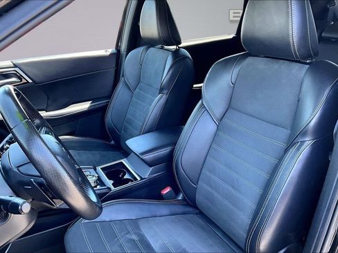 Used 2024 Mitsubishi Outlander SE AWD/4WD image 24