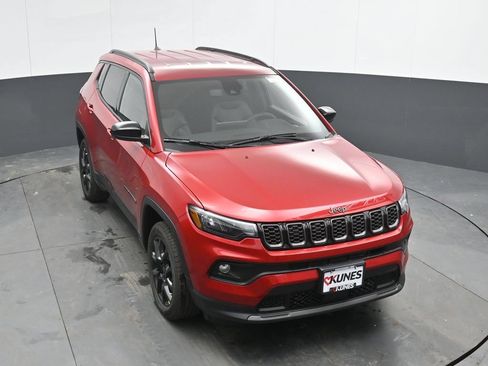 New 2026 Jeep Compass Latitude AWD/4WD image 40