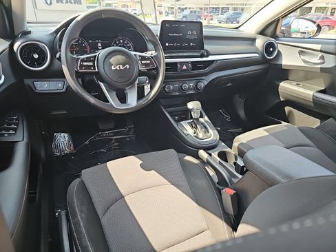 Used 2023 Kia Forte LXS w/ LXS Technology Package FWD image 22