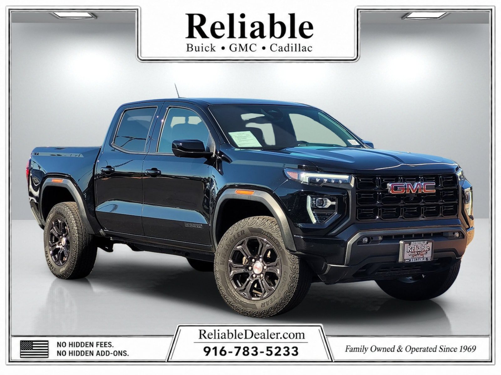 Used 2024 GMC Canyon Elevation w/ Convenience Package AWD/4WD image 1