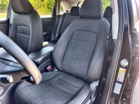 Used 2025 Honda HR-V LX image 11