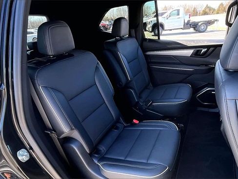 Used 2025 Buick Enclave Preferred image 24